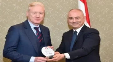 تقديرًا لثباته.. تكريم وزير الخارجية يوسف رجي لمواقفه السيادية في السياسة الدولية